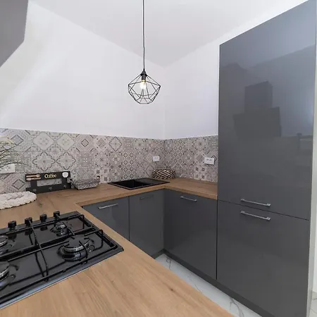 Penthouse Laurus * Petrcane