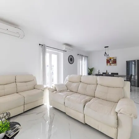 Appartement Penthouse Laurus *