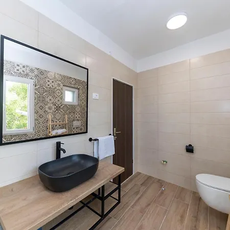 Penthouse Laurus شقة