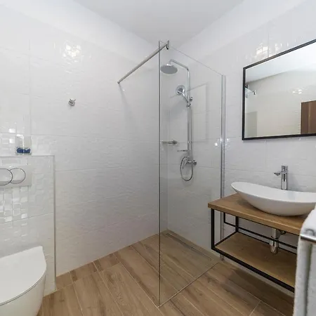 Penthouse Laurus شقة *