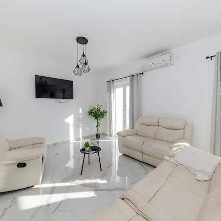 Appartement Penthouse Laurus Petrcane