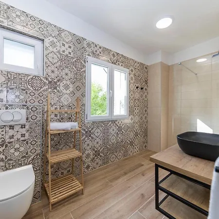 Penthouse Laurus * Petrcane